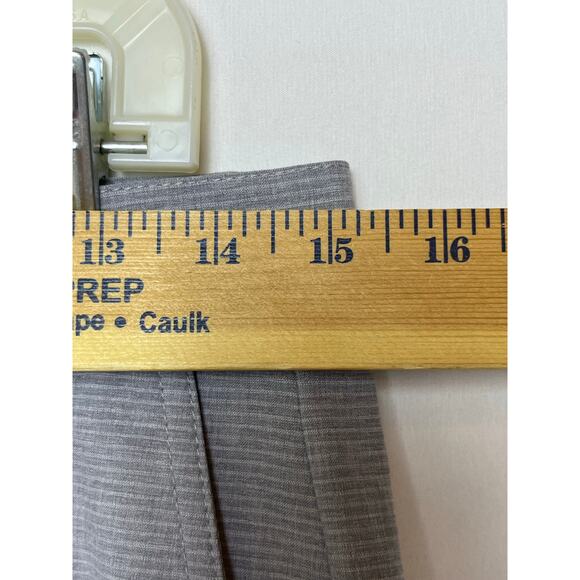 Travis Mathew Men’s 30 Gray Sand Harbor 9” Striped Golf Shorts 1MW397 Casual - Picture 4 of 6